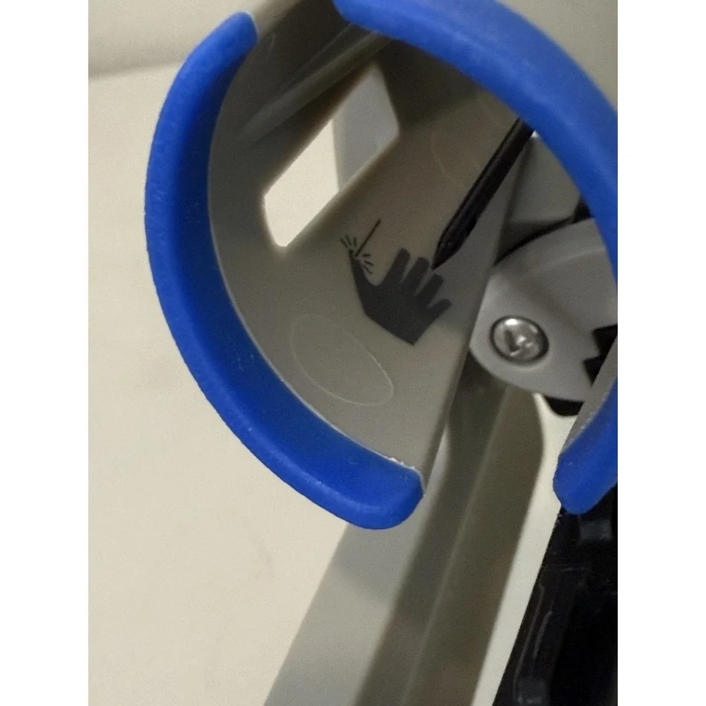 Coravin Model One Wine Bottle Opener Preservation System White Blue Preserver
